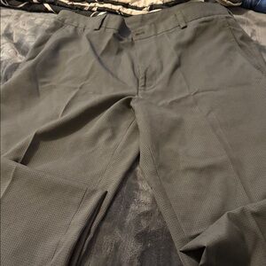Izod Men's Gray Golf Pants
